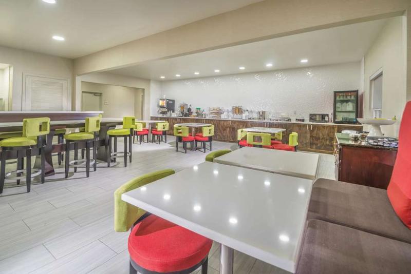 La Quinta Inn By Wyndham Calhoun South I-75 Buitenkant foto