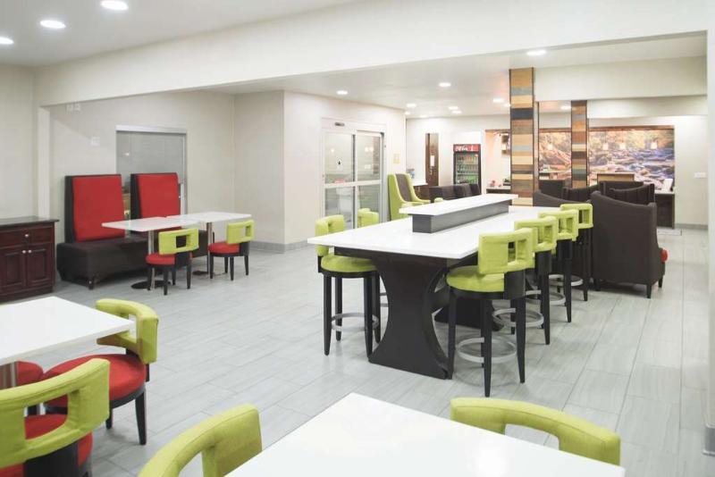 La Quinta Inn By Wyndham Calhoun South I-75 Buitenkant foto